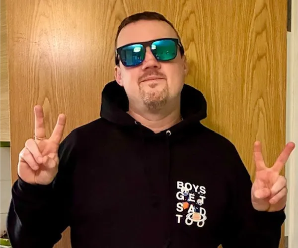 Brett F